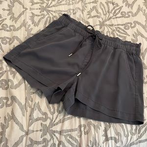 Loft linen shorts